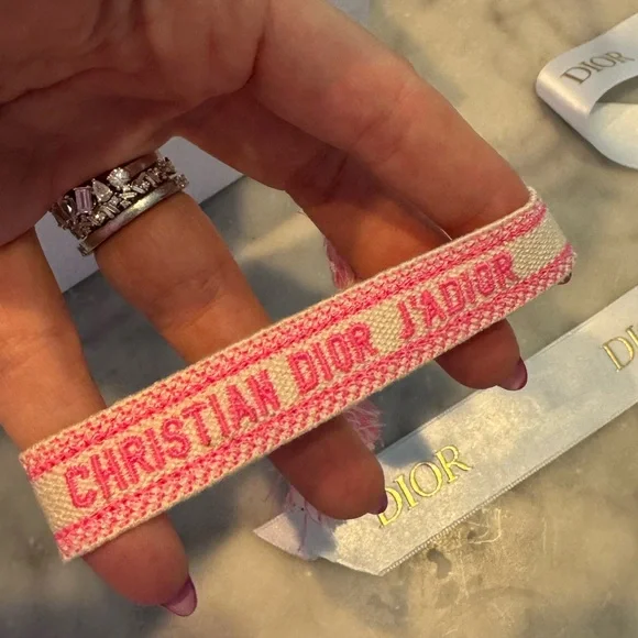 ✨NEW - Christian Dior White and Pink Friendship Bracelet - RARE COLOR✨ - Picture 1 of 6